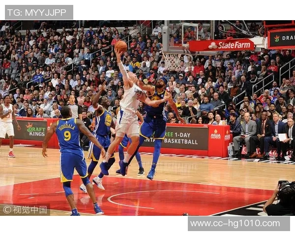 快船新赛季主场球迷墙区域季票仅需495美元每场平均票价仅12美元 快船新赛季主场球迷墙区域季票仅需495美元每场平均票价仅12美元